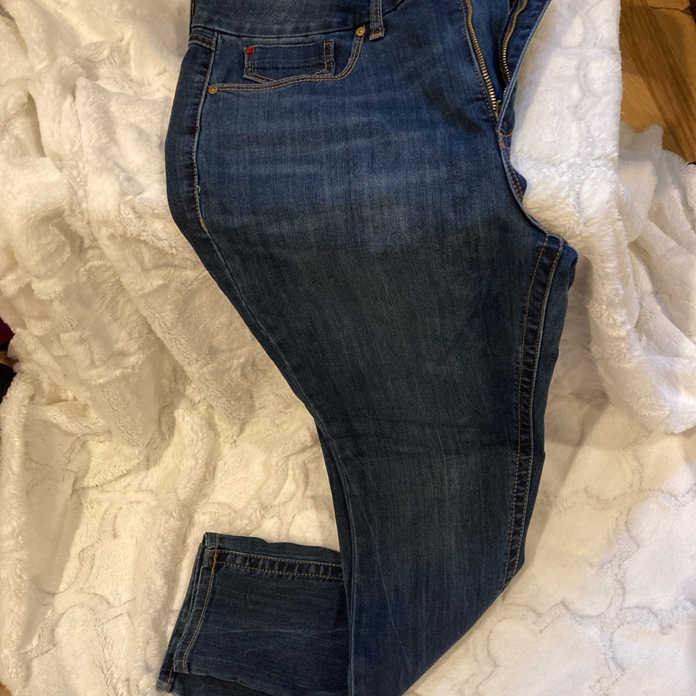 Seven7 Jeans
